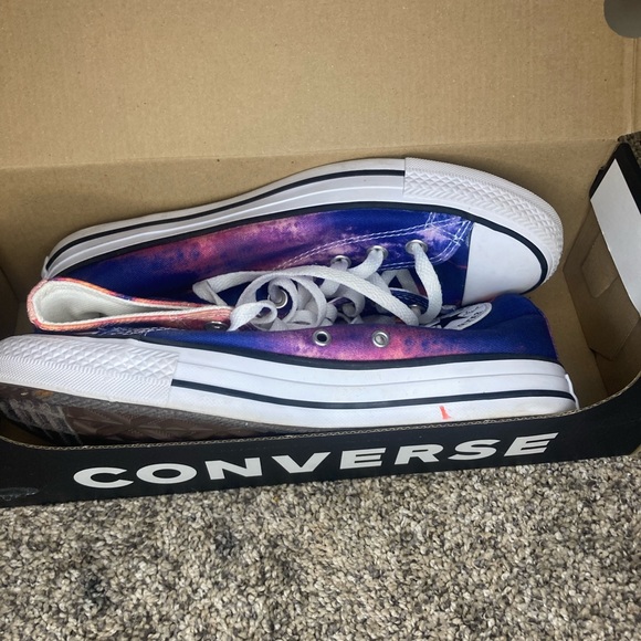 Converse - Picture 2 of 7